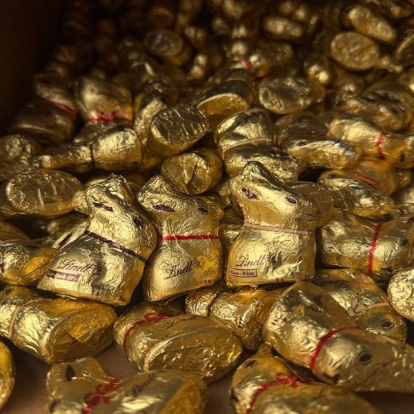 CONIGLIETTI LINDT BIANCO LATTE E FONDENTE 500 GR
